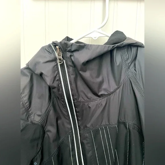 Lululemon Jacket - Picture 2 of 6